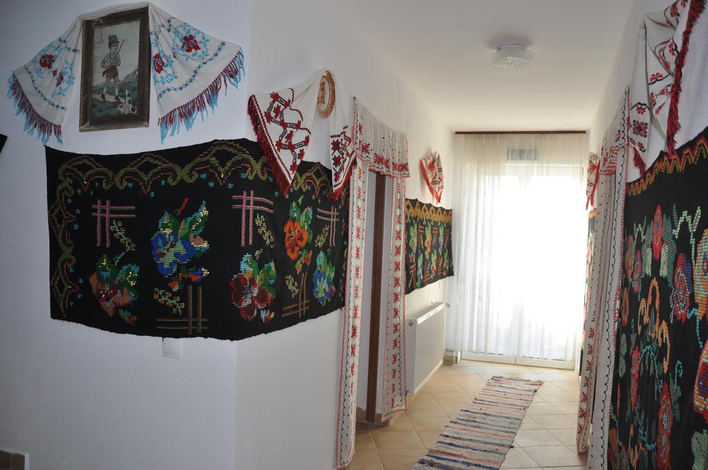 Pensiune Muzeu Traditional Poveste In Transilvania Сигишоара Экстерьер фото